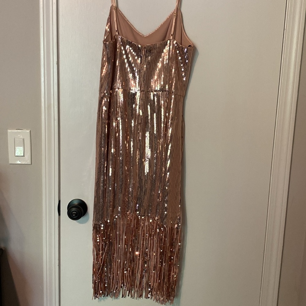 Laundry by Shelli Segal Sequin cocktail dress with sequin fringe - Picture 4 of 6